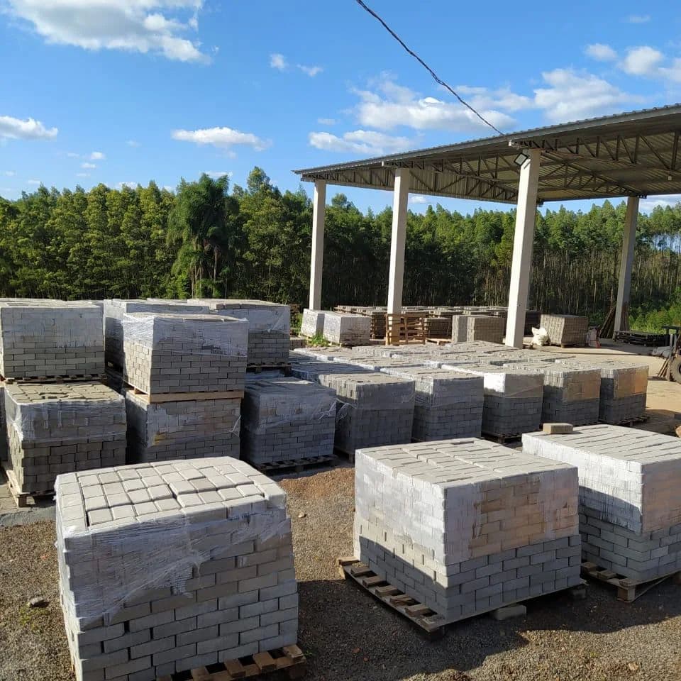 Galpão de produção da Paverssul em Bom Jardim